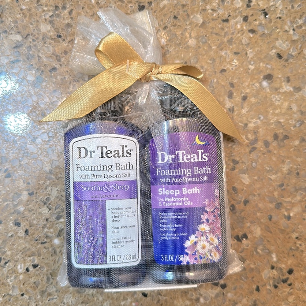 Dr Teals gift set